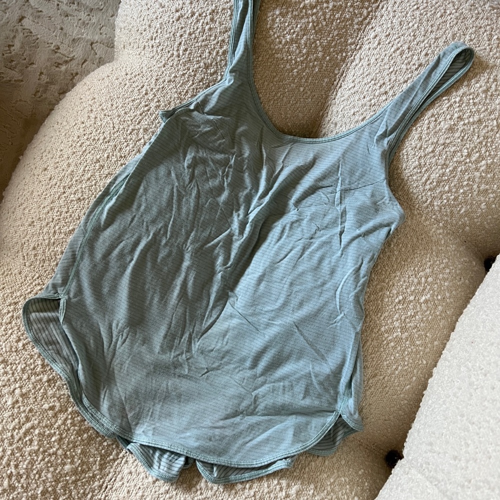 Lululemon size 6 tank